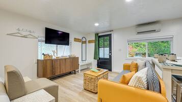 Apartment (0 Bedroom) | Interior