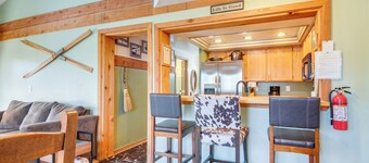 Mtn-view Condo w/ Trail Access in Brian Head