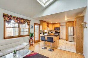 House (3 Bedrooms) | Interior - Monroe Home Near Legoland & State Parks! (Monroe)