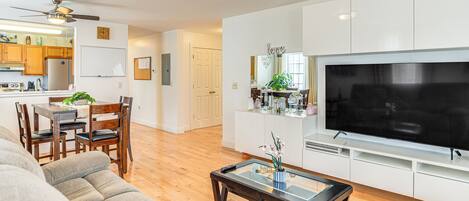 Apartment (3 Bedrooms) | Front of property