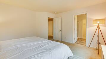 House (5 Bedrooms) | Interior