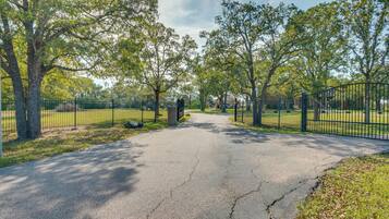 Apartment (0 Bedroom) | Interior