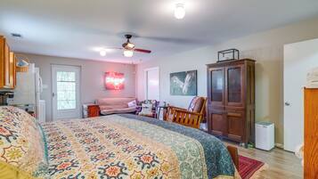 Apartment (0 Bedroom) | Interior