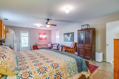 2 Mi to 7f Lodge & Events: Rural Retreat!