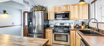 8 Mi to Linda Vista Trail: Tucson Home w/ Patio