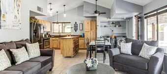 8 Mi to Linda Vista Trail: Tucson Home w/ Patio