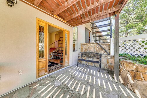 Spacious Ruidoso Home w/ Patio & Mountain Views!