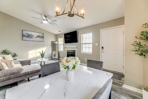 Apartment (2 Bedrooms) | Interior - 8 Mi to Neuse River: Cozy Gem in Havelock! (Havelock)