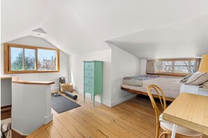 2 chambres, fer et planche à repasser, Wi-Fi, draps fournis