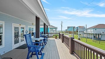 House, 3 Bedrooms | Outdoor dining