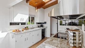 Rumah, 3 kamar tidur | Dapur pribadi | Lemari es, oven, mesin pembuat kopi/teh, dan pemanggang roti