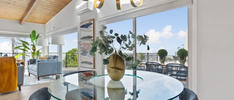 Casa, 3 habitaciones | Restaurantes