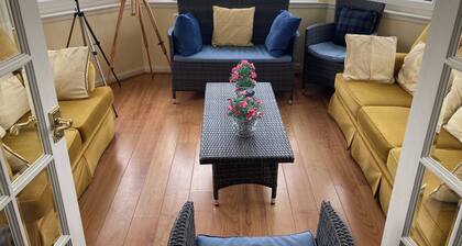 Charming 4-bedroom bungalow with WiFi in serene Hebridean Isle of North Uist.