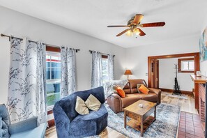 House, 3 Bedrooms | Living area | Smart TV, streaming services
