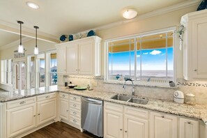 Maison, 3 chambres | Cuisine privée | Réfrigérateur, cafetière/bouilloire, grille-pain