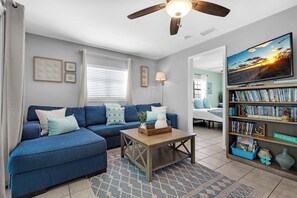 4 habitaciones, tabla de planchar con plancha, wifi y ropa de cama 