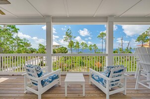 House, Ocean View | Balcony view