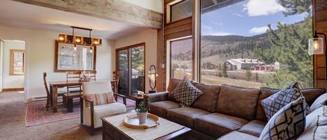 Condo, 4 Bedrooms | Living area