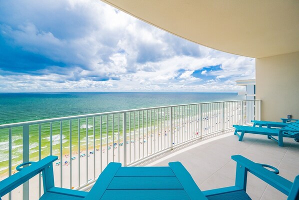 Condo, 3 Bedrooms | Property grounds