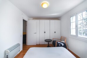 3 bedrooms, Internet