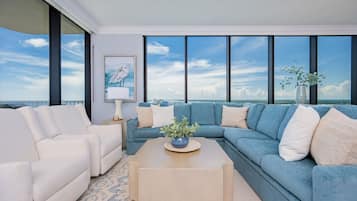 Condo, 4 Bedrooms | Living area