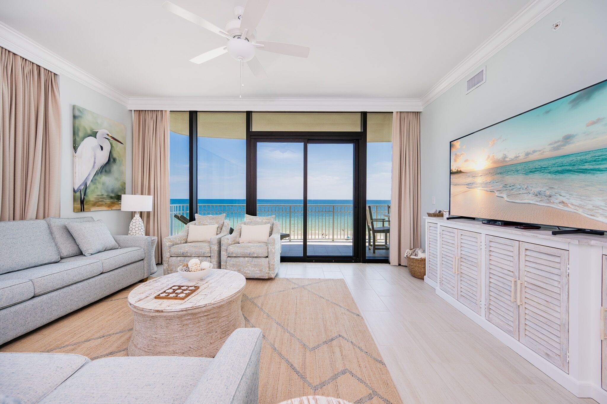 Condo, 4 Bedrooms | Living area