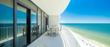 Condo, 3 Bedrooms | Property grounds