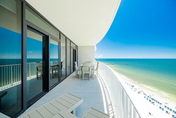 Condo, 3 Bedrooms | Property grounds