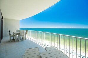 Condo, 3 habitaciones | Áreas de la propiedad