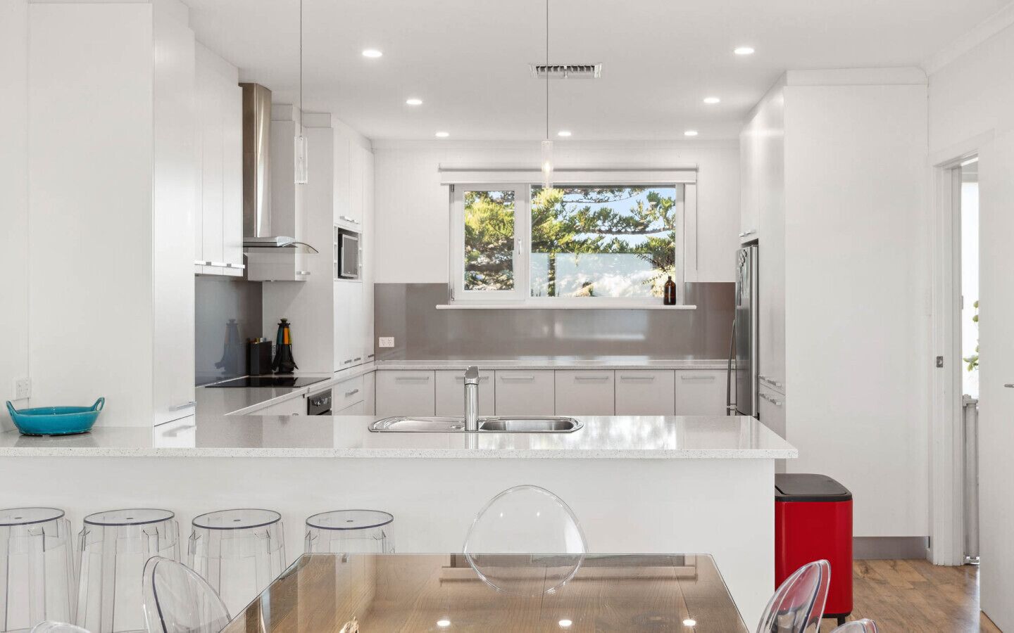 Fridge, microwave, dishwasher, cookware/dishes/utensils