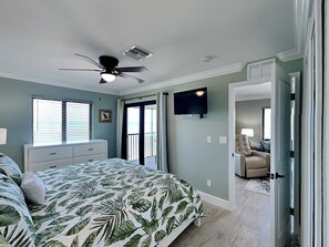 2 bedrooms, iron/ironing board, Internet, bed sheets - Seaside 510 | Newly Updated, Top-floor Corner Condo w/Gulf Views (Fort Myers Beach)