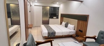 Hotel Royal Manor-Rajkot