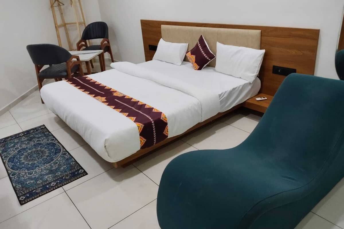 Suíte superluxo, vista para a cidade | 1 quarto, ferros/tábuas de passar roupa