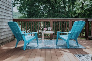 Property grounds - Private 3rd Floor of Beautiful Historic Home with Balcony - Walk to Mass MoCa (North Adams)
