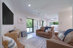 TV - Liana One Coastal Mission Vibe two bedroom apartment (Mission Beach)