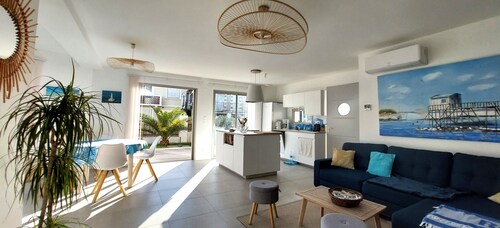 VILLA located in the most sought-after area of Royan - 1mn from the marché du parc