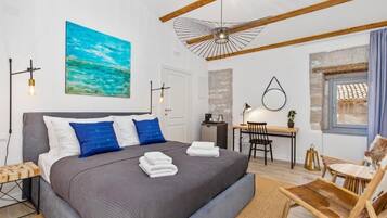 Comfort Double Room, Courtyard View | Laptop workspace, free WiFi