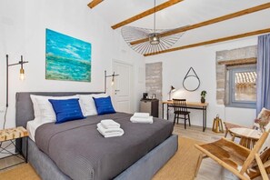 Comfort Double Room, Courtyard View | Laptop workspace, free WiFi - Blubini Heritage House (Rovinj)