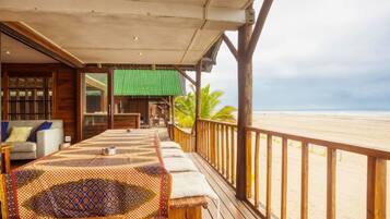 Family House, 4 Bedrooms, Sea View | Teres/patio