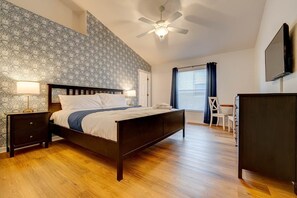 4 habitaciones, tabla de planchar con plancha y cuna de viaje
