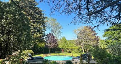 The West Wing - Luxury Home, spectacular grounds & heated pool