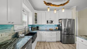 House, Ocean View | Private kitchen | Full-size fridge, microwave, oven, stovetop