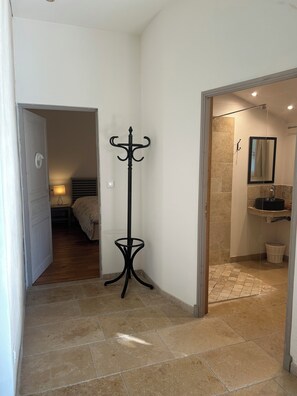 1 Schlafzimmer, Bügeleisen/Bügelbrett, kostenloses WLAN, Bettwäsche