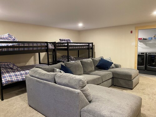 Spacious Sugarloaf Condo 
