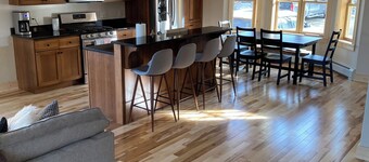 Spacious Sugarloaf Condo 