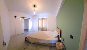 2 quartos, ferros/tábuas de passar roupa, Wi-Fi, roupa de cama