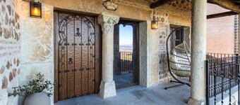 Mansion 35min Madrid|Cinema| Pool|BBQ| Car Charger