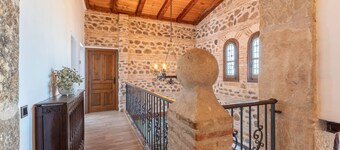 Mansion 35min Madrid|Cinema| Pool|BBQ| Car Charger