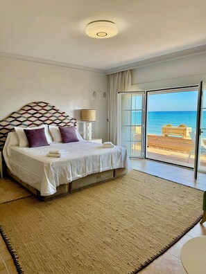 4 bedrooms, iron/ironing board, WiFi, bed sheets - Exclusive Villa in Marbella - Front Line Beach with Private Access (Marbella)