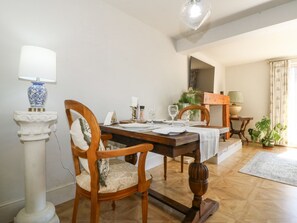 Dining - Holly Cottage (Conwy)